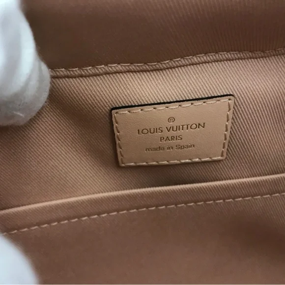 Louis Vuitton Damier Ebene Santa Monica Venus - Picture 8 of 12